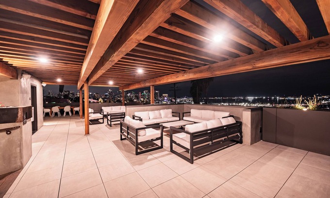 Middletown House | Private Patio, Rooftop, Bay Views, 2BR/3BA – Stay Together