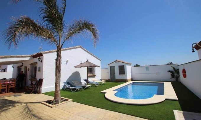 Campano House | Private pool, covered furnished terrace, beautiful beaches within 5 minutes by car, air conditioning - Casa Pablo -