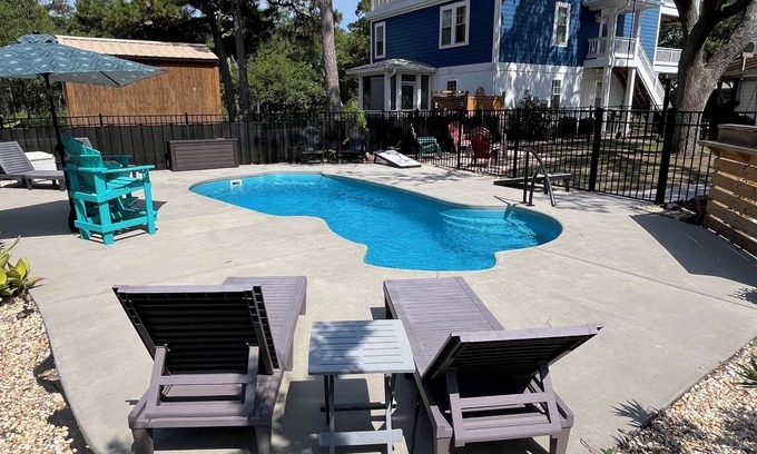 Kure Beach House | *PRIVATE POOL* 1 Block to Beach