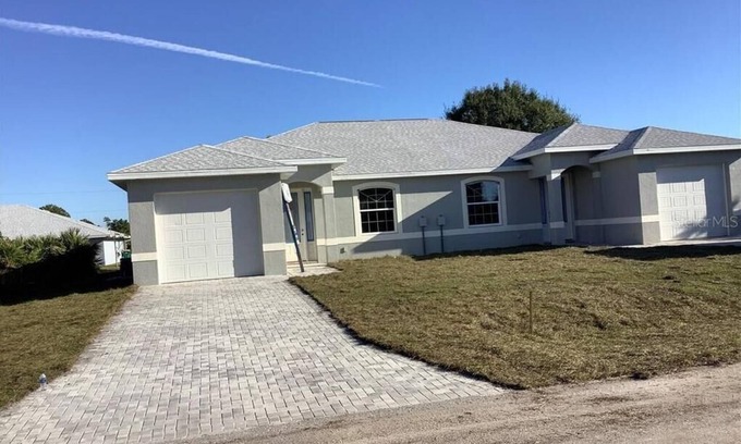 Port Charlotte House | Private Pool - 2 bed/2 Bath Paradise 5 minutes to Gasparilla Island