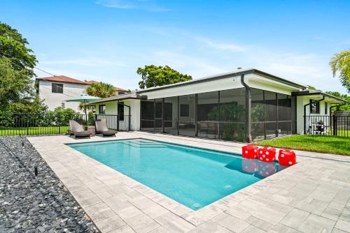 Palm Beach - West Palm Beach House | Private Pool Retreat, Tranquil Near Dt & Beach