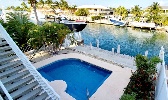 Key Colony Beach House | Private pool, sleeps 7, 5min access to Ocean, 37.5ft dock, shelter bay view.