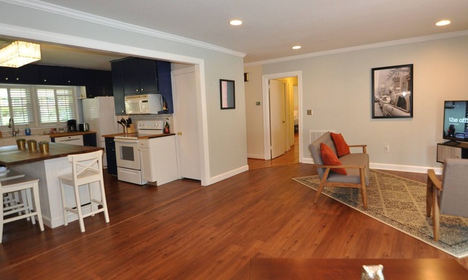 Wade Hampton House | Private Pool, Sleeps 10, Minutes to Downtown and Greer