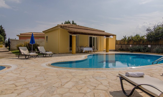 Dassia Villa | Private Pool Villa Aleca in Dassia Corfu