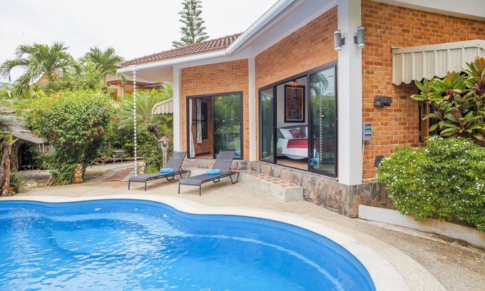 Nong Thale Villa | private pool villa up to 10 people 5 minutes from the beaches and Ao Nang