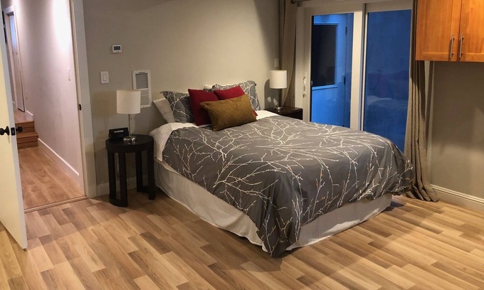 Bernal Heights Apartment | Private Quiet Studio with Own Entrance, Bath, Kitchenette