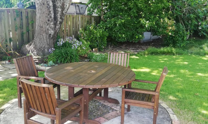 Hamilton Apartment | Private room in quiet Hamilton suburb