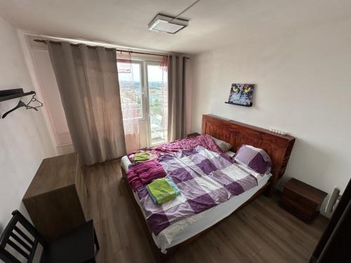 Michle House | Private rooms, stunning city views, top-floor with balcony, bathtub, Internet, coffee