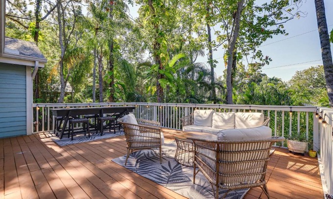 Seminole House | Private Saltwater Pool Stunning Seminole Stay!