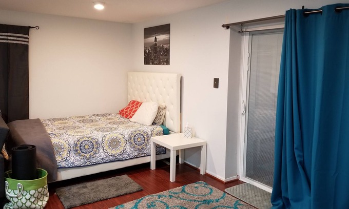 Columbia Apartment | Private Studio w/ Work Space Close to BWI, DC, Baltimore