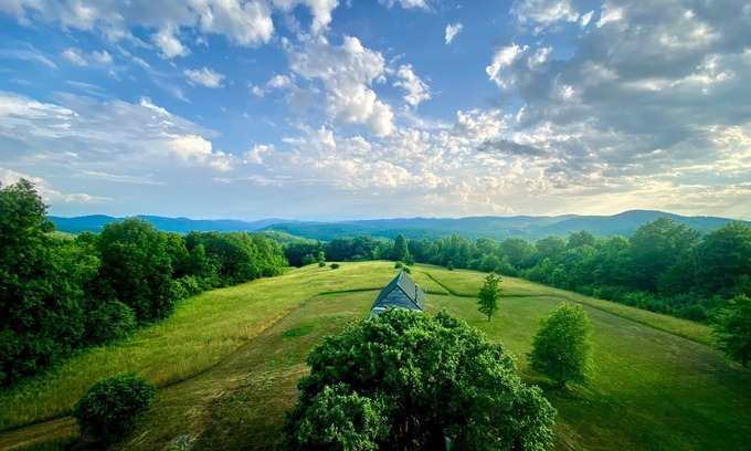 Town of Hebron Cabin | Private Viewing/Sleeping Tower & Modern Cabin - Owner Managed/Maintained