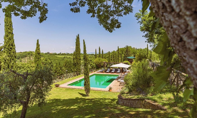 Citta della Pieve Villa | PRIVATE VILLA WALKING DISTANCE, PRIVATE POOL AND JACUZZI