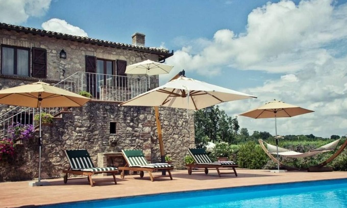 Corbara Villa | Private villa with swimming pool in Umbria