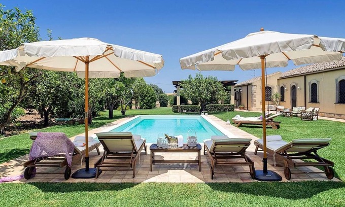 Carrozziere Villa | Private villa with a swimming pool