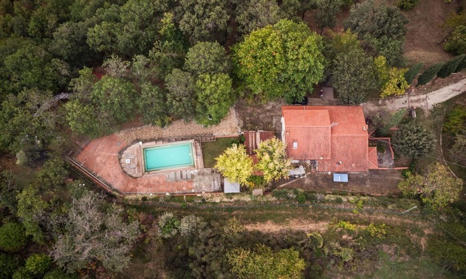 Subbiano Villa | Private Villa with private pool, WIFI, A/C, TV, patio, panoramic view, parking, close to Arezzo