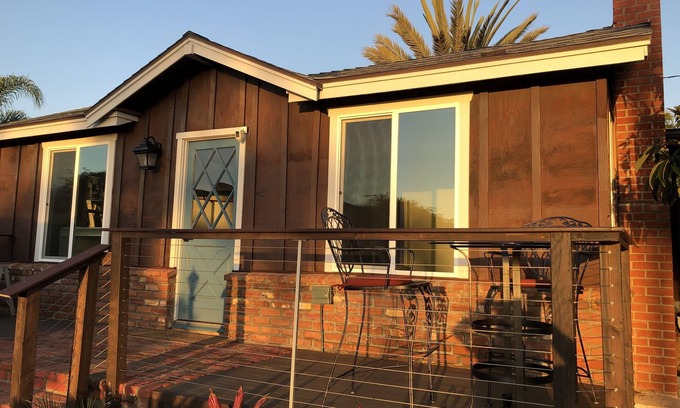 Leucadia House | Private, vintage 2bd/2ba, 1/3 acre lot, ocean views, amazing sunsets!