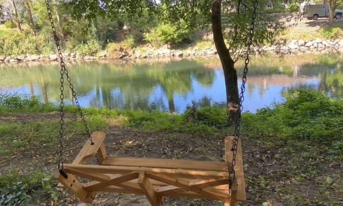 Auburn House | Private Waterfront Paradise