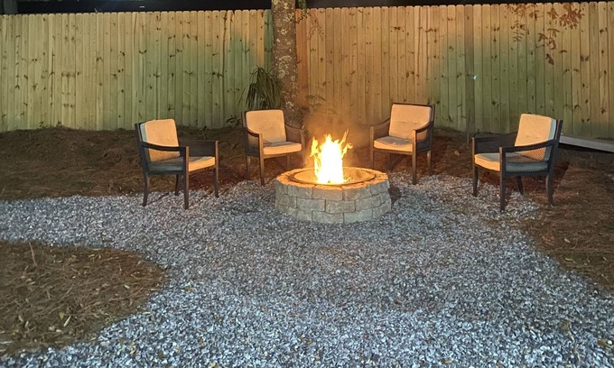 Fort Walton Beach - Destin Cottage | Private1958 Beach Cottage completely renovated Old Florida Charm & Hot Tub