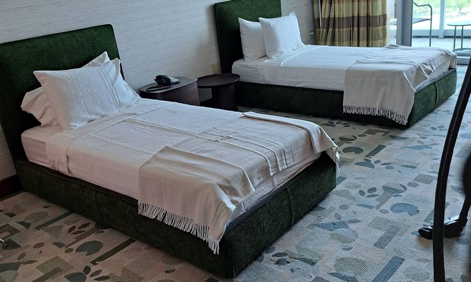 Bal Harbour Apartment | Privately managed 2BR+ 2,5Bath best line oceanfront at the Ritz Bal Harbour