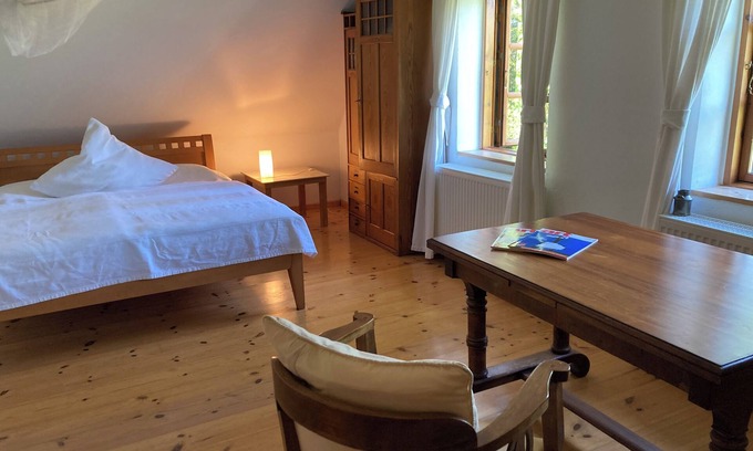 Muritz House | Privates Landhaus Eines Berliner Künstlerehepaares mit Parkähnlichem Garten