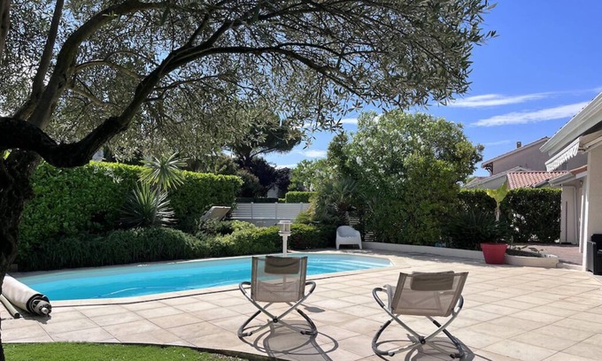 Baillargues Villa | PROMO Villa with swimming pool domaine du Golf, between sea and town