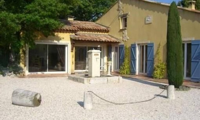 Fuveau Villa | Provencal villa with large swimming pool, quiet location not overlooked in Fuveau