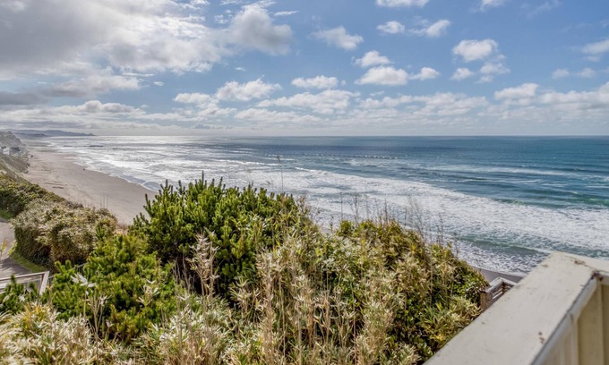 Nelscott House | Puffin Place - Olivia Beach