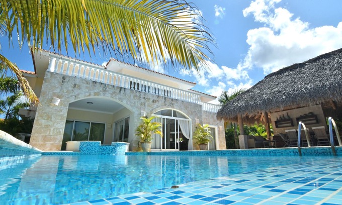 Bavaro Villa | Punta Cana 10.5BR Coco Friends Villas + Free Bonus