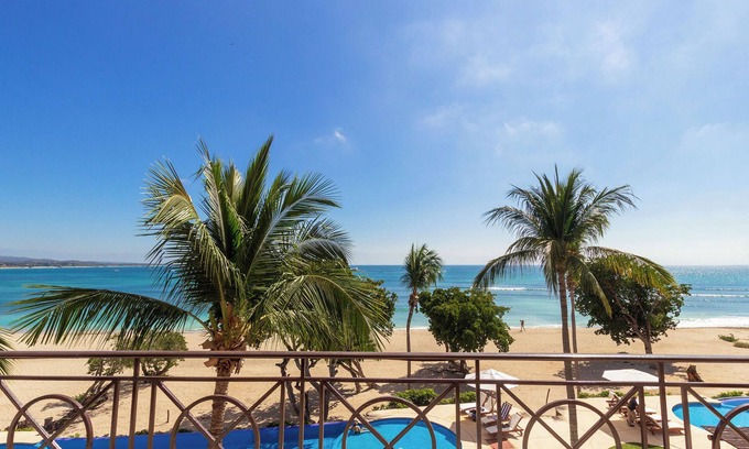 Punta de Mita Condo | Punta Mita Beachfront 5 Star Luxury