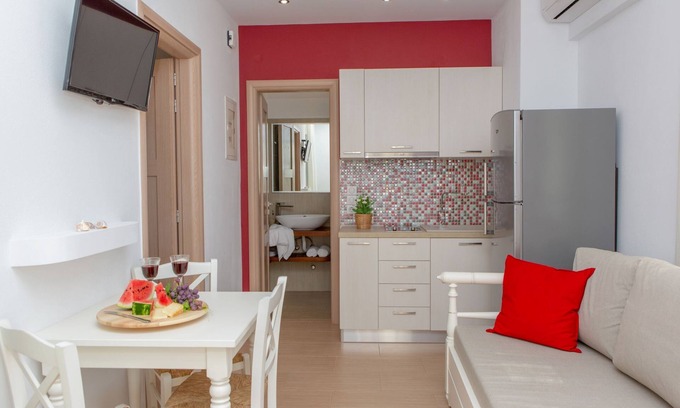 Naxos House | Purple Moon Villa with private Pool | SUN AND MOON