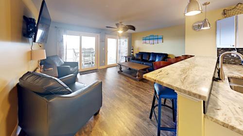 Put-in-Bay House | Put-in-Bay Waterfront Condo #104
