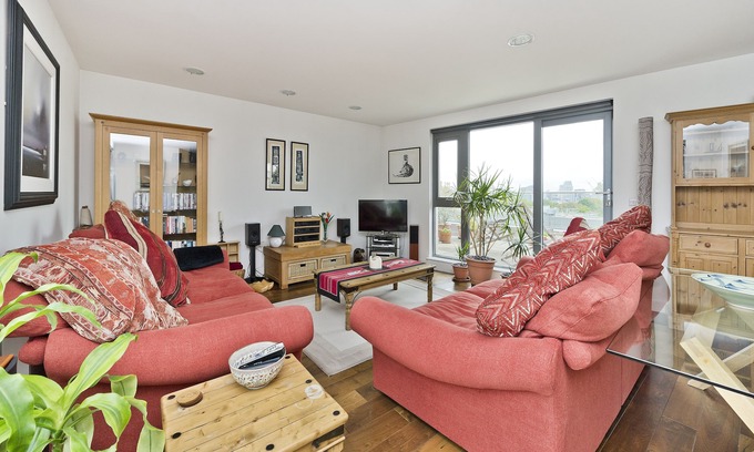 East Putney Apartment | Putney Rooftops - Two Bedroom Apartment, Sleeps 4