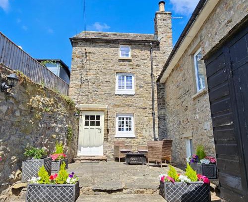 Spennithorne House | Puzzle Cottage, Quirky Dales Cottage for 2