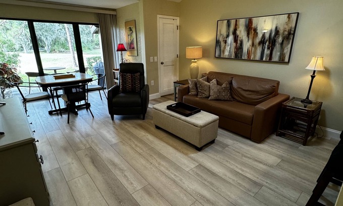 The Meadows Villa | Quaint and classy golf course villa in the Meadows