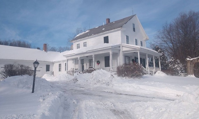 Rutland Other | Quaint farmhouse with Killington views in Rutland
