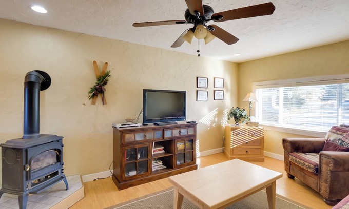 Leadville North House | Quaint Leadville Home w/Grill: Walk to Dtwn!