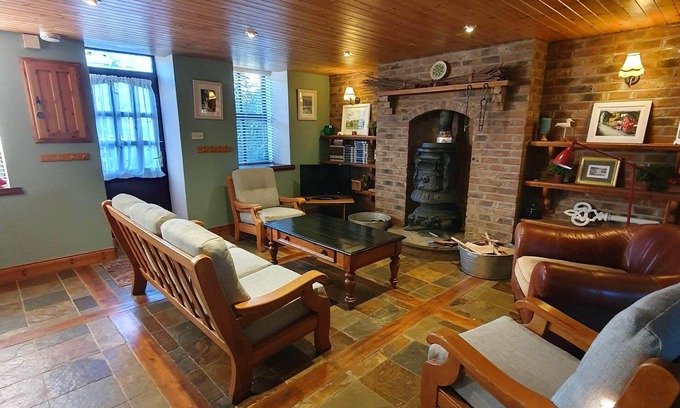 Killarney House | Quaint with the Perfect Location Row House in Killarney Town Centre