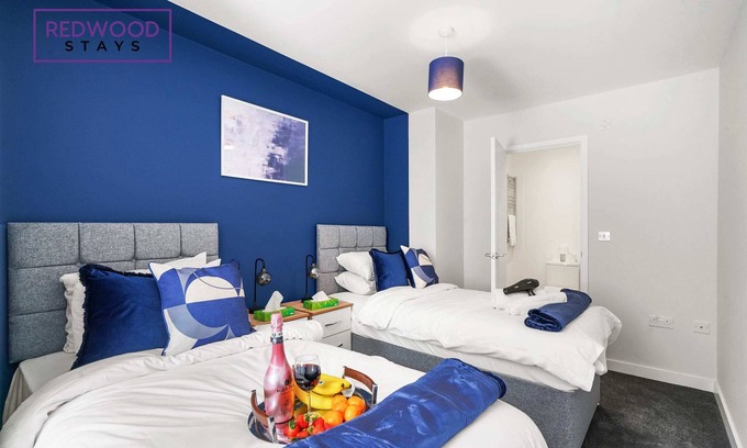 Rushmoor District Apartment | Quality 1 Bed 1 Bath Apt For Contractors|Free WiFi