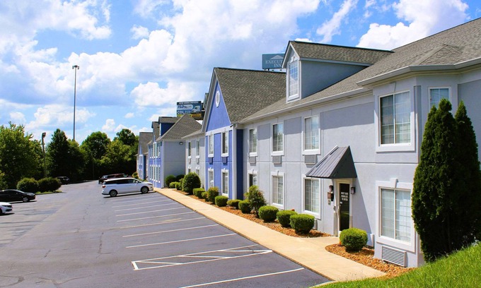 Crossville Hotel | Quality Inn Crossville Near Cumberland Mountain State Park