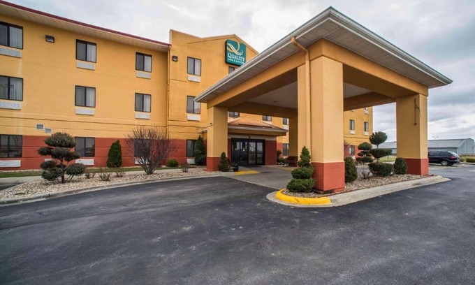 Litchfield Hotel | Quality Inn Litchfield Route 66