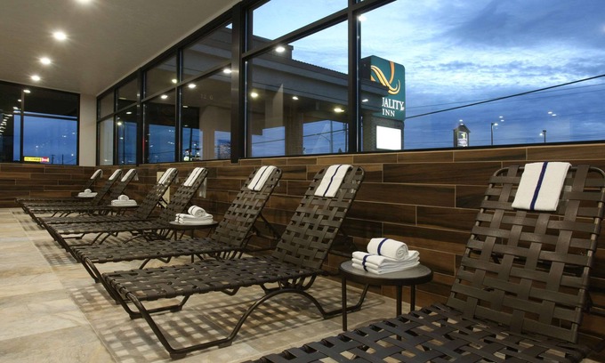 North Spokane Hotel | Quality Inn Oakwood