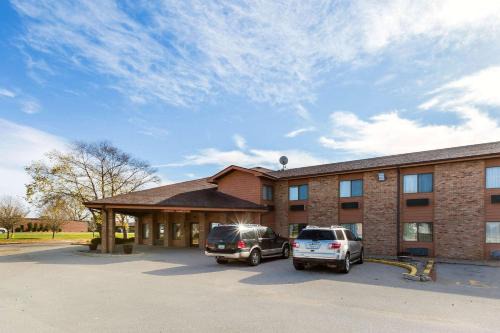 Storm Lake Hotel | Quality Inn - Storm Lake