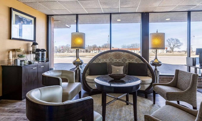 Albert Lea Hotel | Quality Inn & Suites Albert Lea