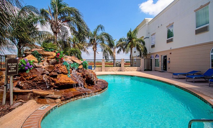 Robstown Hotel | Quality Inn & Suites