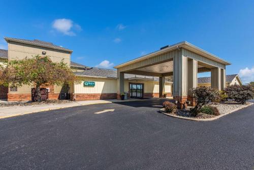 Upper Sandusky Hotel | Quality Inn Upper Sandusky