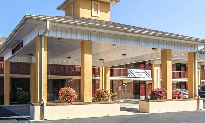 Sweetwater Hotel | Quality Inn West I - 75