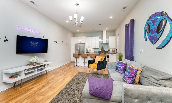 Third Ward House | Queen City Special: 10% Off 3+ nights!