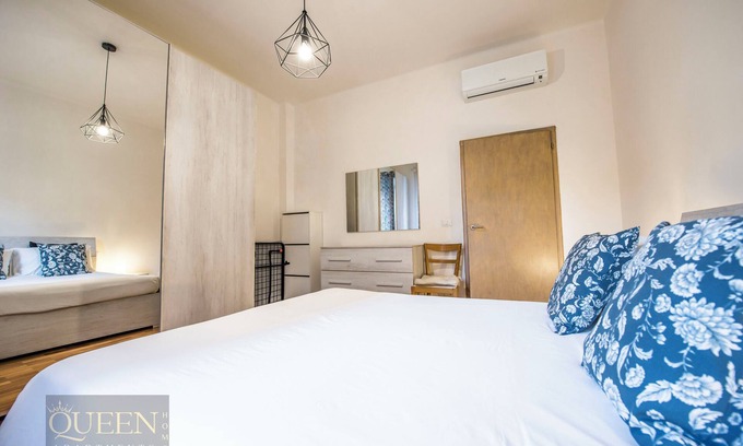 Saragozza-Porto Apartment | Queen Home Veronique