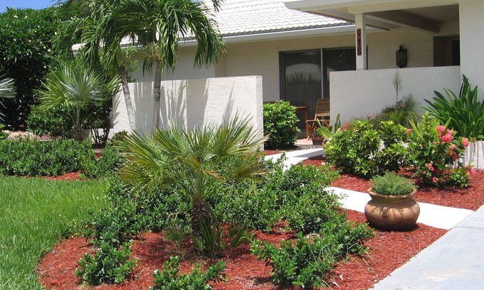 Marco Island House | Quick Walk To Beach, Restaurants, Shops, Movies. Updated, Spacious. Private Pool
