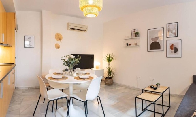 San Gil Apartment | Quiet and Central w/terrace + AC beside Alameda Plaza full of restaurants/bars